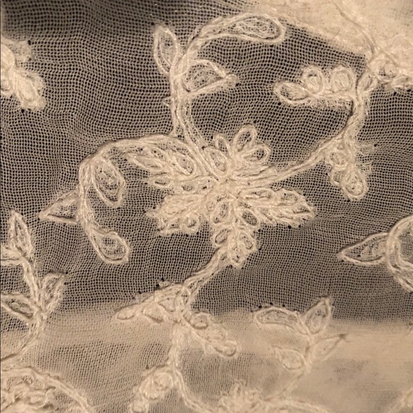 Lucky Brand cream lace embroidered top in GUC - Picture 4 of 4